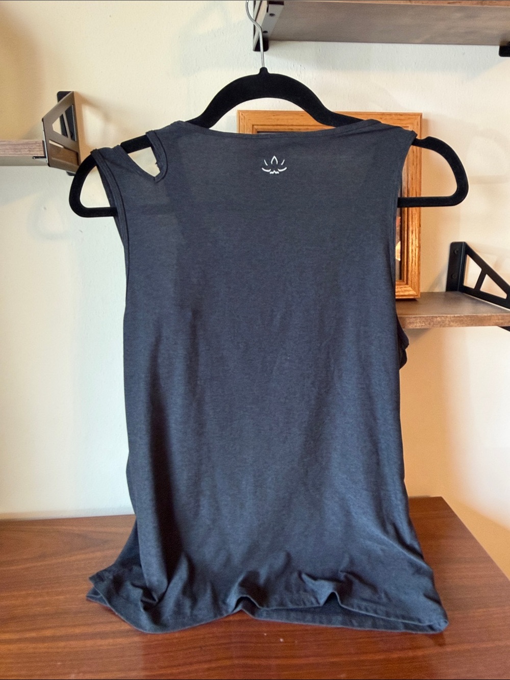 Beyond Yoga Black Scoop Neck Tank - Lightweight Everyday Layering - Picture 4 of 4